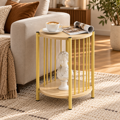 Table d'appoint en bois clair et structure jaune avec rangement dans un salon moderne